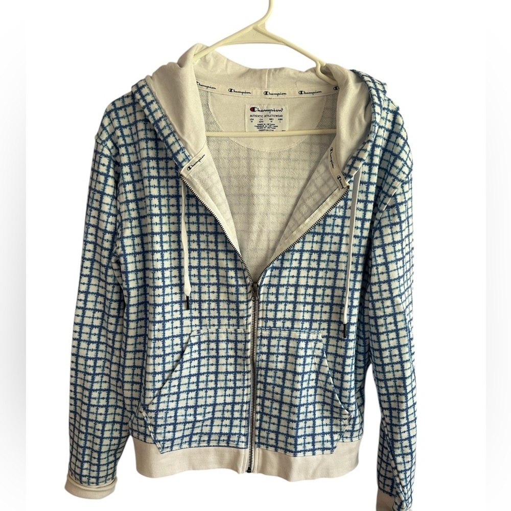 Champion white and blue patterned full-zip hoodie sweatshirt • Used • Size: M